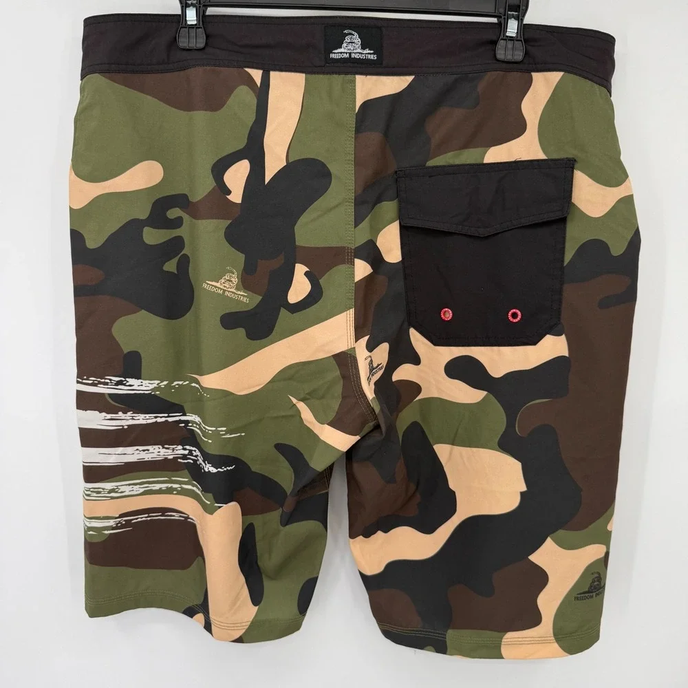 Freedom Industries Lot 2 Board Shorts Mens 36 Camo Red Black Patriotic Gadsden